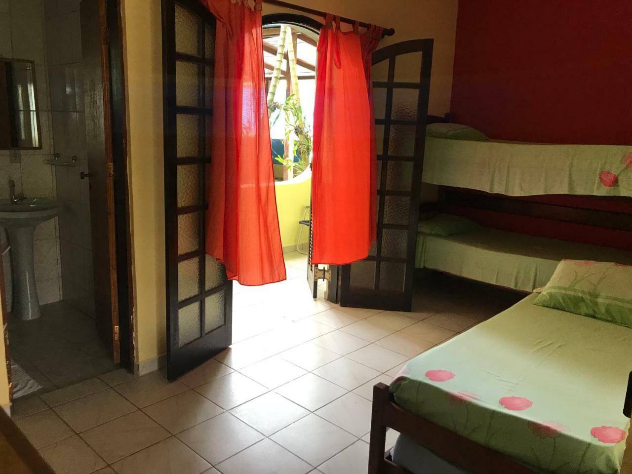 Boramar Inn *